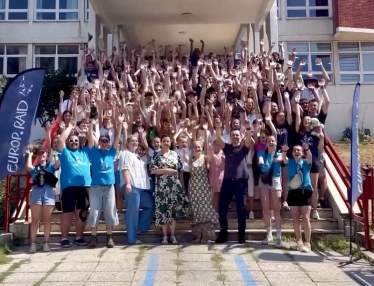 Francuska humanitarna karavana Europe.Raid posjetila OŠ “Mustafa Ejubović-Šejh Jujo”⠀