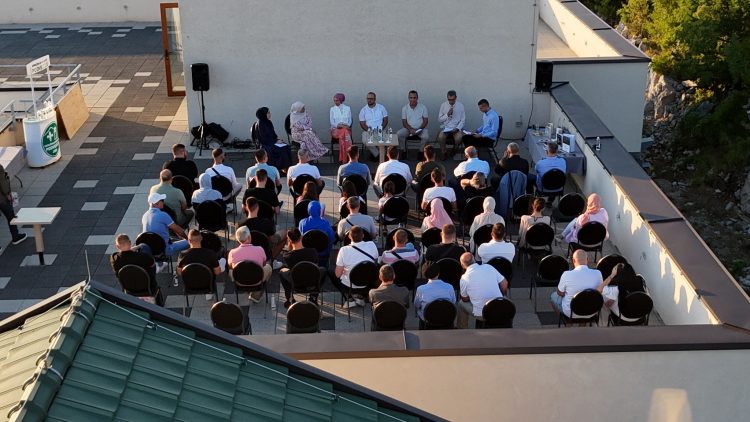 Održana književna večer u Podveležu u okviru manifestacije Dani zavičaja