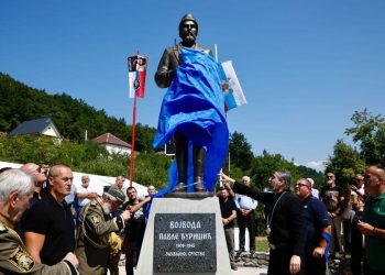 Bošnjaci u CG najoštrije osuđuje postavljanje spomenika Pavlu Đurišiću