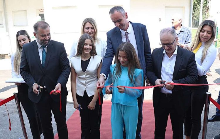 Svečano otvorena sportska dvorana Osnovne škole “Bijelo Polje” Potoci