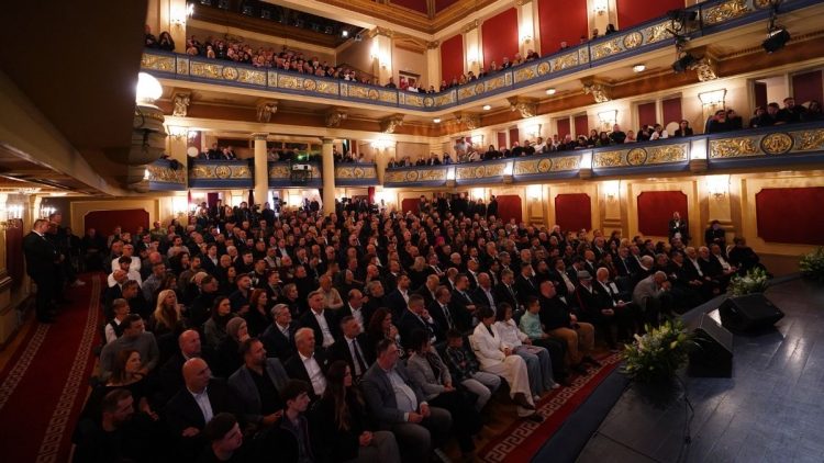 Političari između Jablanice i Narodnog pozorišta