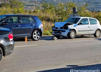 Tri povrijeđene osobe u lančanom sudaru u Mostaru