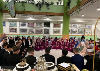 Mostar: Maturanti Karađoz-begove medrese putuju na umru