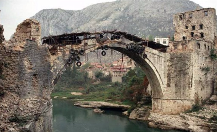 Na današnji dan HVO i HV počeli kampanju rušenja Starog mosta