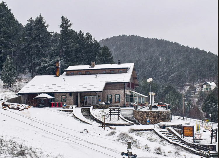 Rujište osvanulo pod prvim snijegom: Zima stigla iznad Mostara