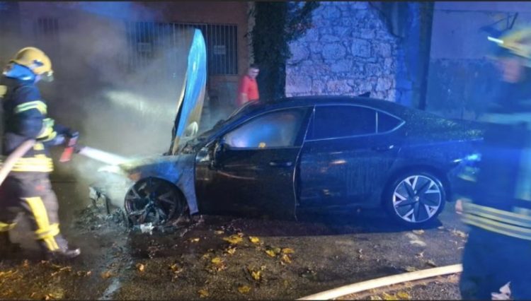 Zapaljeno službeno vozilo gradonačelnika Mostara Marija Kordića