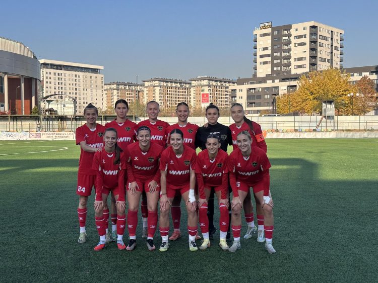 Emina pokazala karakter: Bod protiv prvakinja u zaostaloj utakmici trećeg kola