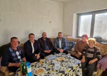 Delegacija Medžlisa IZ-e Mostar posjetila nenu Fatimu Fatu Čolić na Ravnim