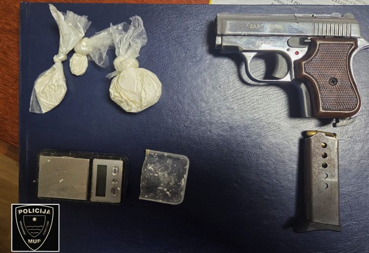 Mostar: Uhapšen diler, zaplijenjena droga, vaga i pištolj
