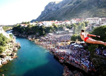 Pogledajte prijedlog HRS-a za regulisanje skokova na Starom mostu