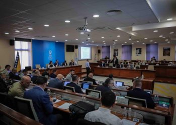 Koalicija za Mostar osudila paljevinu službenog automobila gradonačelnika Kordića