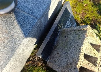 Oštećen spomenik strijeljanim pripadnicima Armije RBiH u Sovićima kod Jablanice