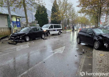 Saobraćajna nesreća ispred Kantonalne bolnice ” Dr. Safet Mujić”