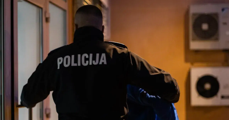 Muškarac iz Blagaja osumnjičen za fizičko, seksualno i psihičko zlostavljanje partnerice