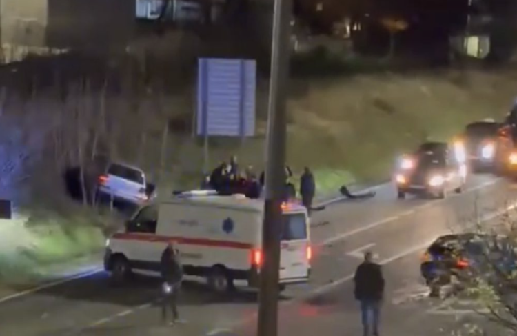 U teškoj saobraćajnoj nesreći na magistrali kod naselja Tekija povrijeđene tri osobe