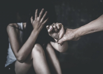 Mostarac optužen za zlostavljanje djevojke: Dva puta je udario automobilom, prijetio da će je ubiti