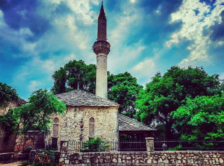 Oživljena još jedna mostarska džamija: Roznamedžijina džamija ponovo otvorena za obavljanje namaza