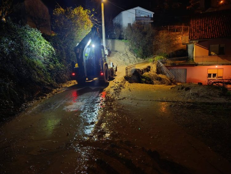 U ranim jutarnjim satima uspješno završena sanacija klizišta u Cimu