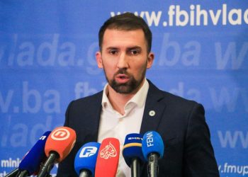 Dok rastu plate političara za više od 500 KM, dječiji doplatak povećan za svega 5 KM