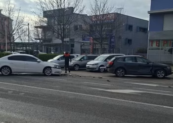 Sudar na Bišću polju: Passat i Audi završili s velikom materijalnom štetom
