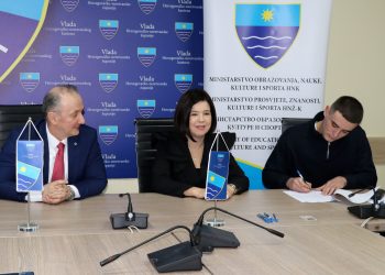 Ministar Velagić: “Ove akademske godine veće stipendije studentima u HNK”