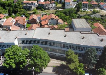 O.Š. “Mujaga Komadina”: Do sada prikupljeno 208.000 eura za liječenje Darisa Dizdarevića