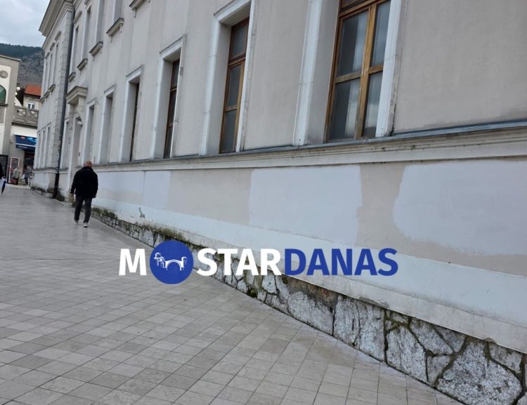 Uklonjeni uvredljivi grafiti na više lokacija u Mostaru