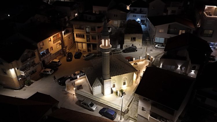 Nakon sedam i po decenija: Teravija ponovo u Hadži Balinoj džamiji