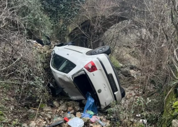 Automobil sletio sa ceste sjeverno od Mostara