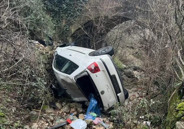 Automobil sletio sa ceste sjeverno od Mostara