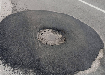 Sanacija bez rezanja asfalta: Vozači ogorčeni stanjem ceste kroz Bišće polje, traži se reakcija iz JP Ceste FBiH