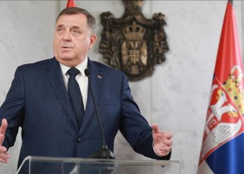 Dodik: “Napustit ćemo institucije, ukinuti Sud BiH i vratiti vojsku”