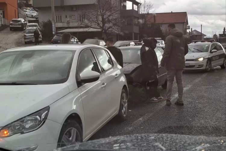 Dvije saobraćajne nesreće u razmaku od 10 minuta na M17 na području Mostara, saobraćaj je usporen