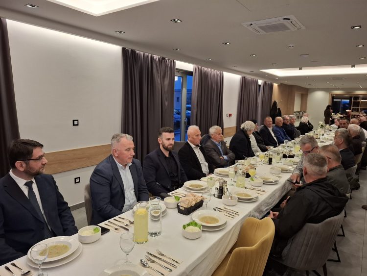 Mostar: Merhamet priredio iftar za ratne komandante Armije i MUP-a RBiH