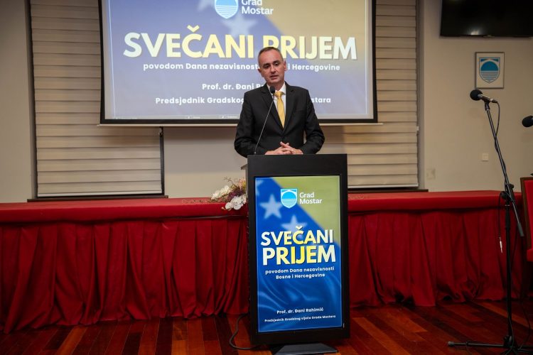 Rahimić u Gradskoj vijećnici upriličio svečani prijem povodom Dana nezavisnosti BiH