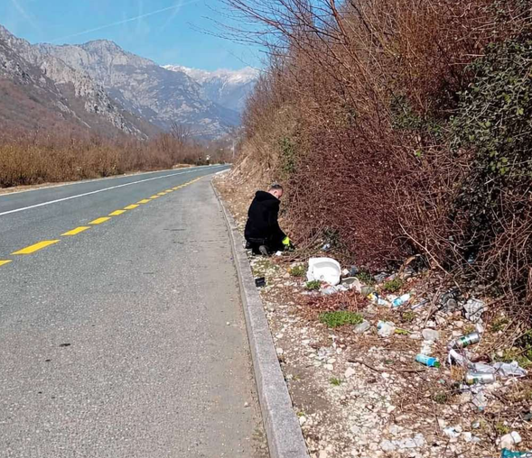 FOTO DANA: Predsjednik Gradskog vijeća Đani Rahimić se pridružio velikoj akciji čišćenja povodom Dana nezavisnosti