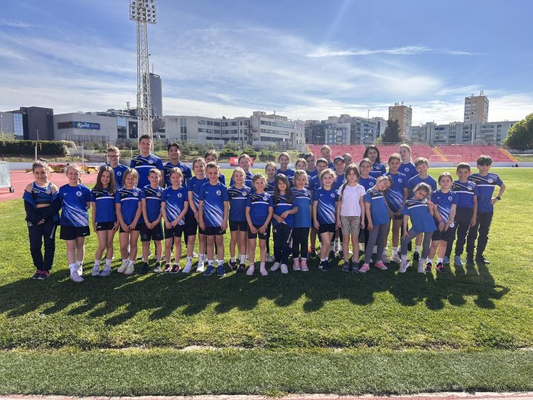 Plavi nastavili da sijaju: Atletičari AK Mostar briljirali na mitingu u Splitu