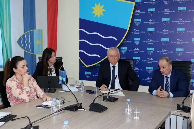Vlada HNK: Zaustavimo morbile zajedno!
