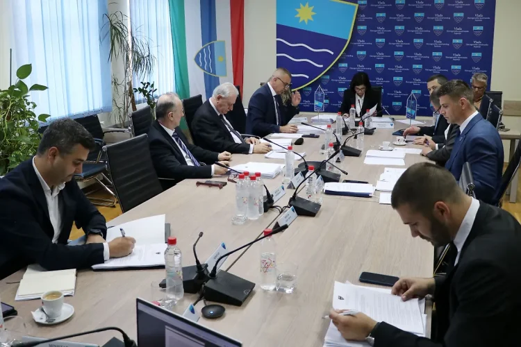 Vlada HNK utvrdila listu od 200 kandidata za zaključenje ugovora o radu sa pripravnicima