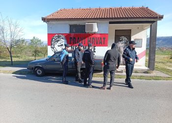 Mural ratnom zločincu Slobodanu Praljku u Ortiješu nije uklonjen: Građani spriječili akciju uklanjanja