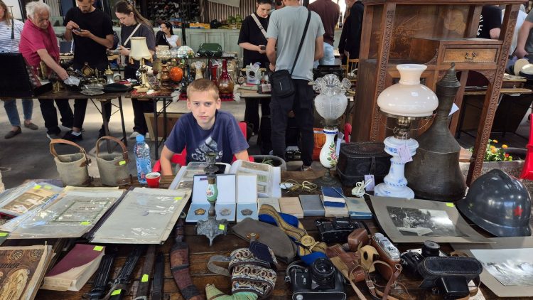Mostar dobio prvi sajam antikviteta: Više od 5.000 autentičnih eksponata privuklo brojne posjetioce