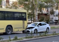 Saobraćajna nesreća u Mostaru: Automobilom podletio pod autobus na vrhu Avenije