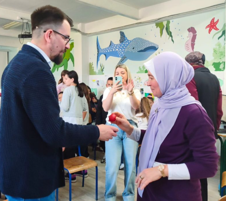 Mostar: U Osnovnoj školi “Bijelo Polje” zajedno proslavili Vaskrs i Bajram