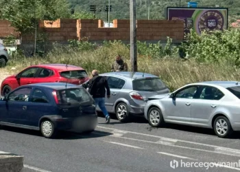 Lančani sudar u Mostaru: Tri automobila sudjelovala u nesreći na M17