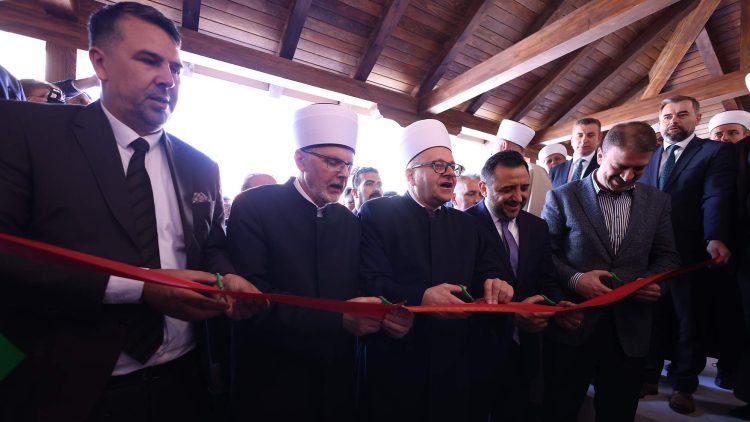 Svečano otvoren obnovljeni kompleks Dugalića džamije u Nevesinju