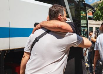 Mostarske porodice uz tekbire i dove ispratile hadžije s mostarske Musale na hadž
