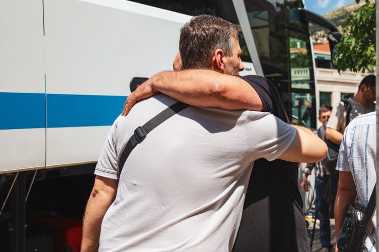 Mostarske porodice uz tekbire i dove ispratile hadžije s mostarske Musale na hadž