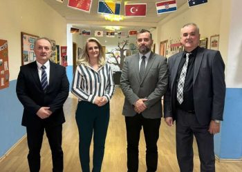 Džafer Alić i ministar Velagić posjetili Međunarodnu osnovnu školu Mostar
