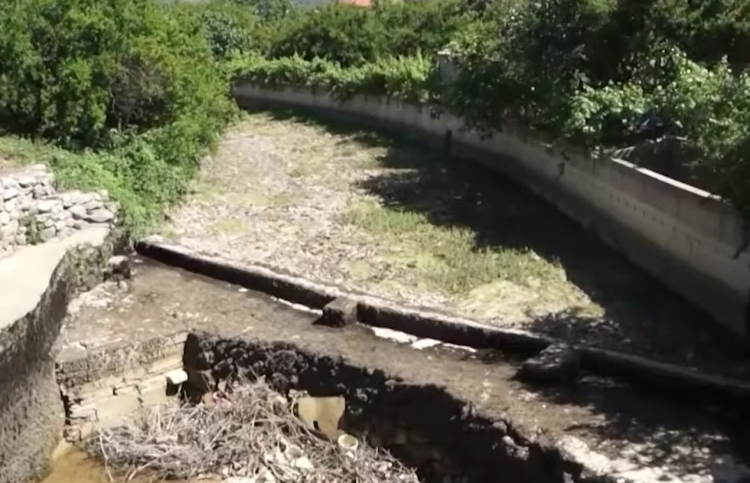 “Ovo je tuga”: Presušila rijeka Jasenica već u maju, mještani spremni na proteste