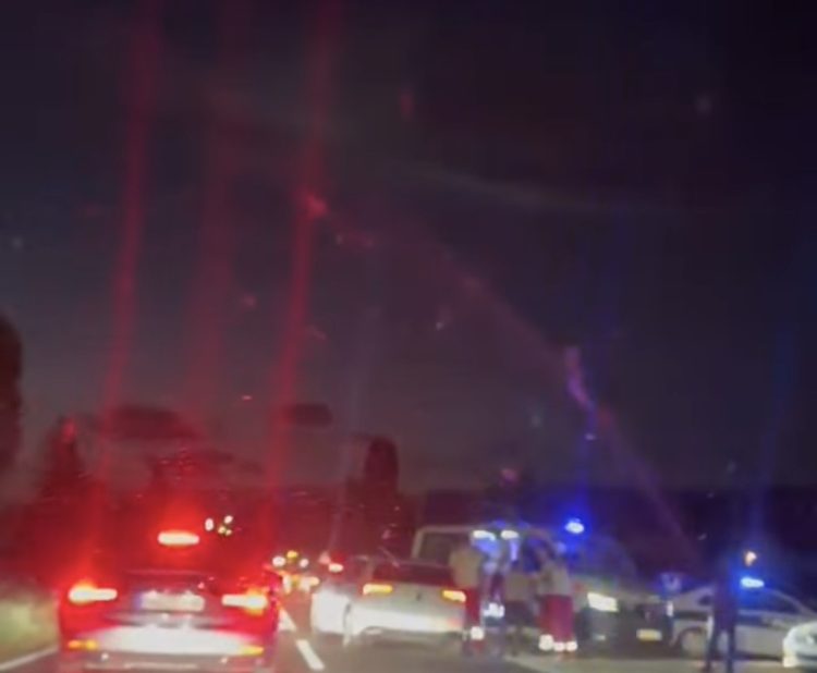 Sudar dva automobila i motora južno od Mostara, na terenu Hitna pomoć i policija